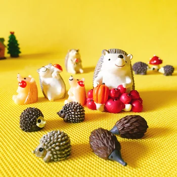 ouriço com frutas cogumelo/fairy garden gnome/moss terrário decoração da casa/artesanato/bonsai/modelo de brinquedo para as crianças/miniaturas/figurine